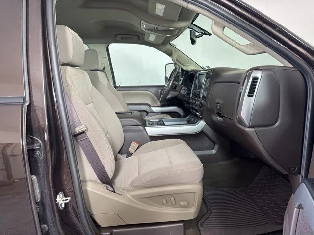 Used 2018 Havana Metallic Chevrolet LT image 4