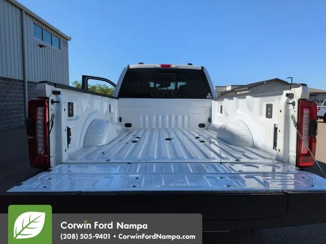 New 2026 Star White Metallic Tri-Coat Ford Lariat image 28