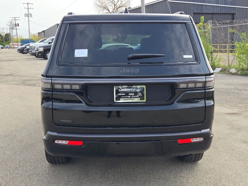 New 2026 High Gloss Black Exterior Paint Jeep Summit Obsidian image 14