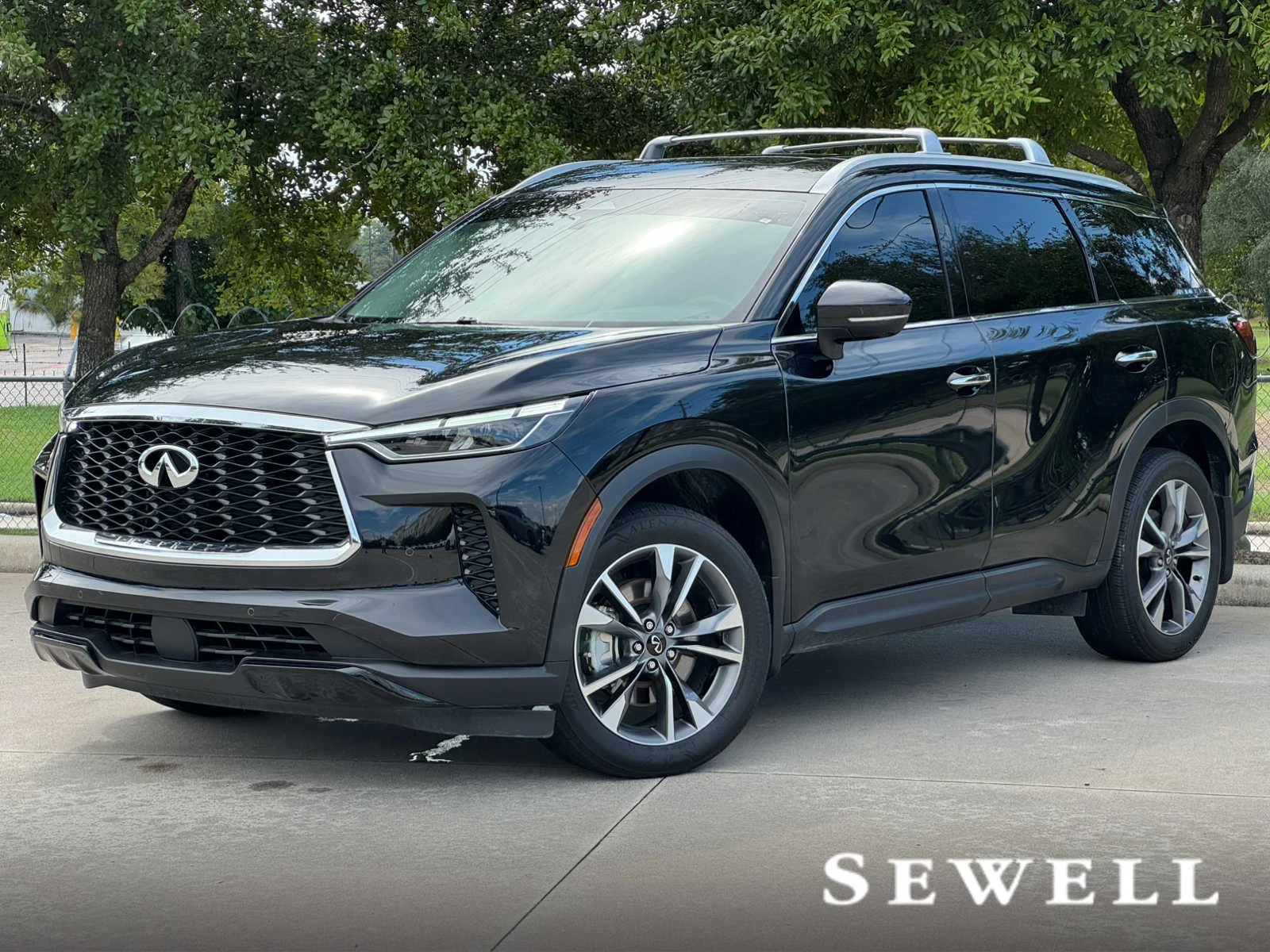 2024 INFINITI QX60 LUXE