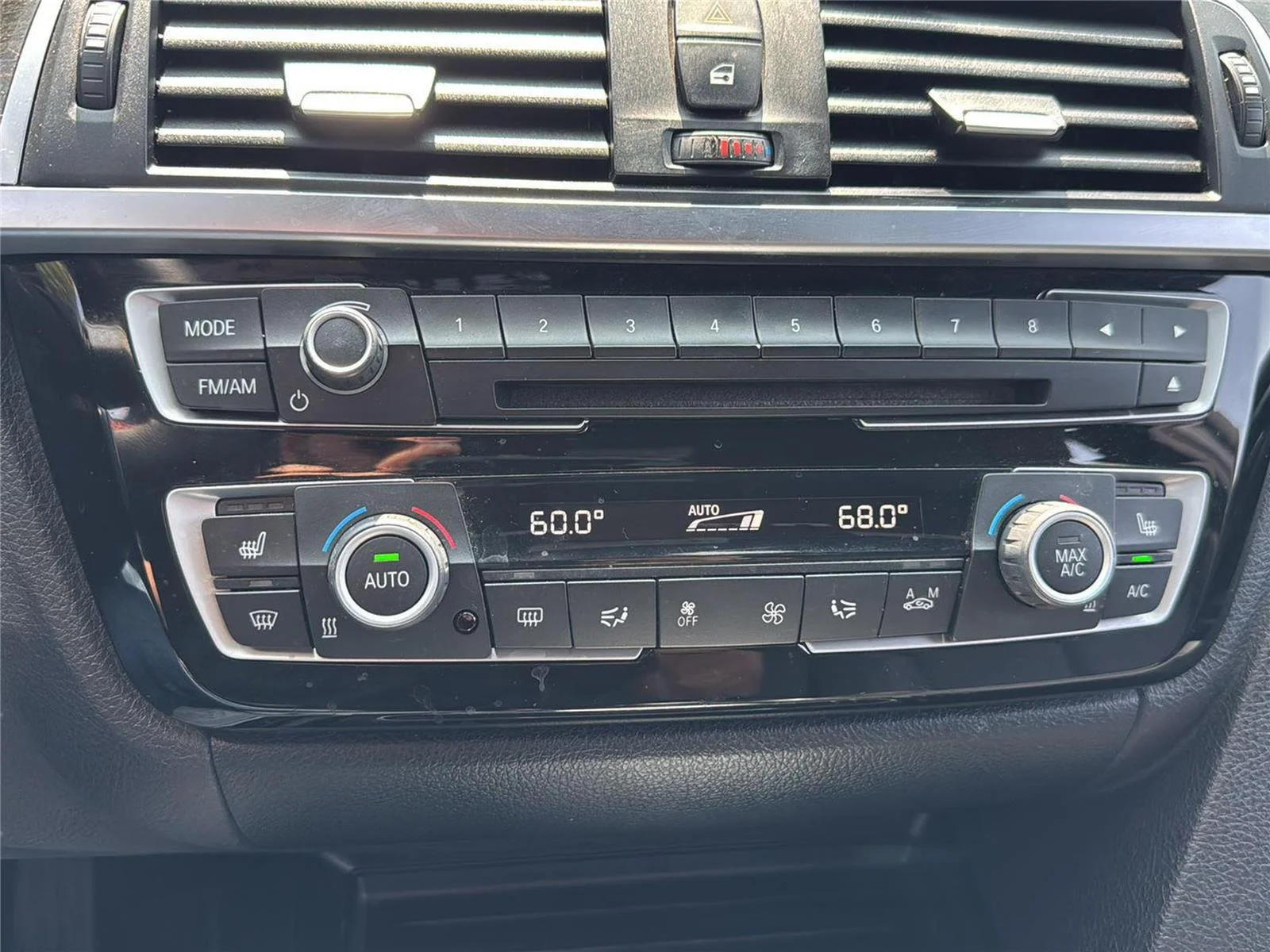 Used 2018 Alpine White BMW 328d image 21