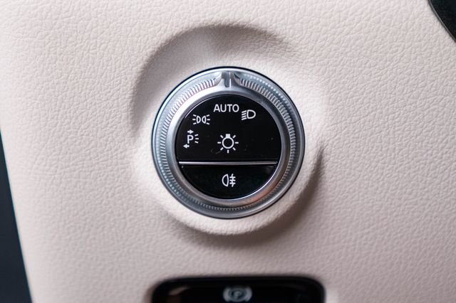 New 2026 Polar White Mercedes-Benz C 300 image 21