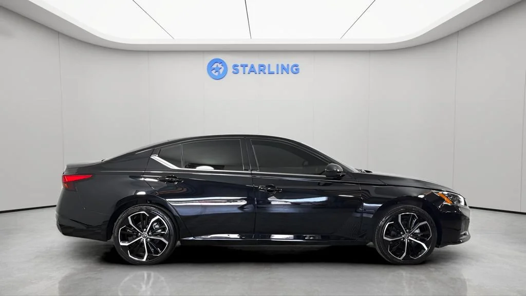Used 2024 Black Nissan SR FWD image 11