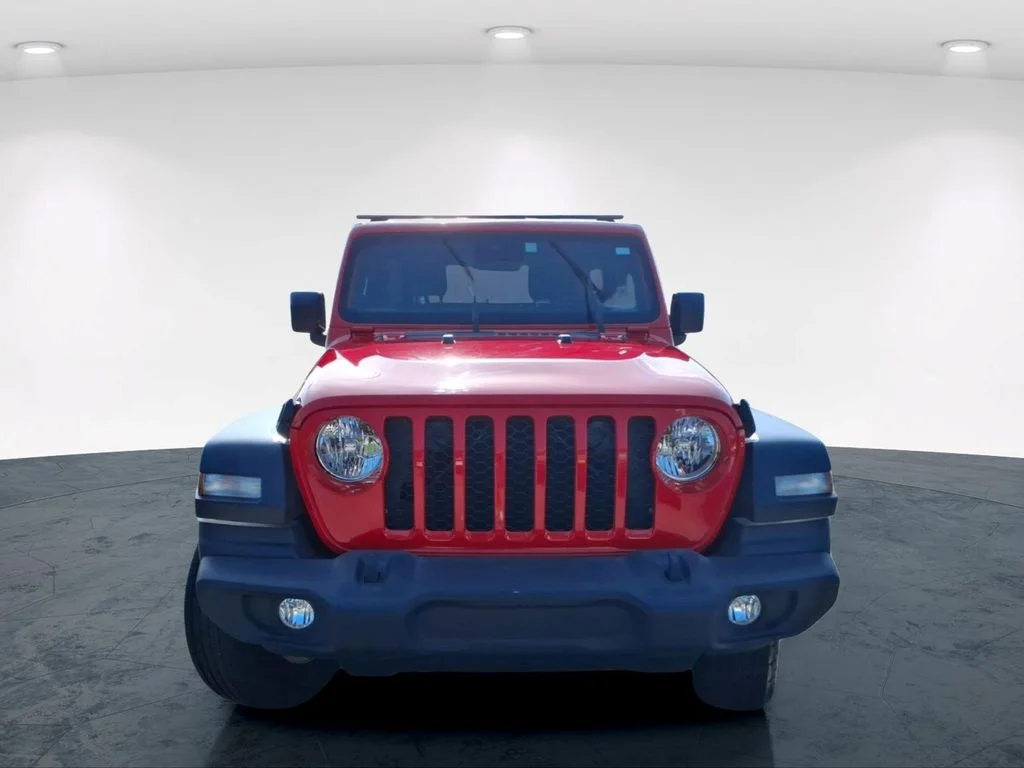Used 2024 Red Jeep Sport S image 4