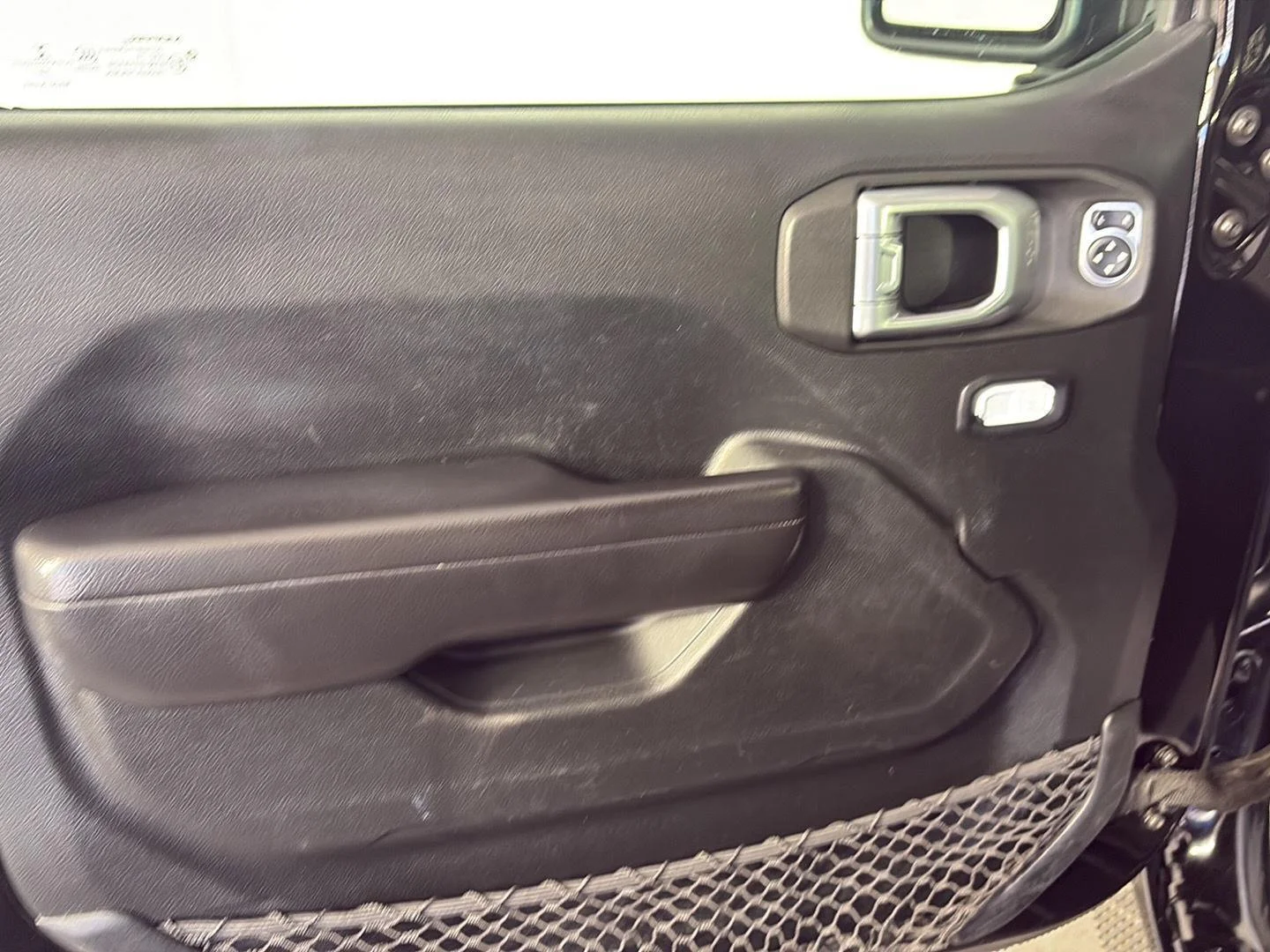Used 2020 Black Clearcoat Jeep Sport S image 22