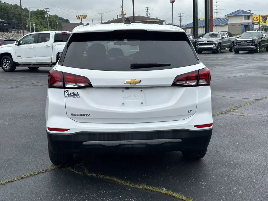 Used 2022 Summit White Chevrolet LT image 9