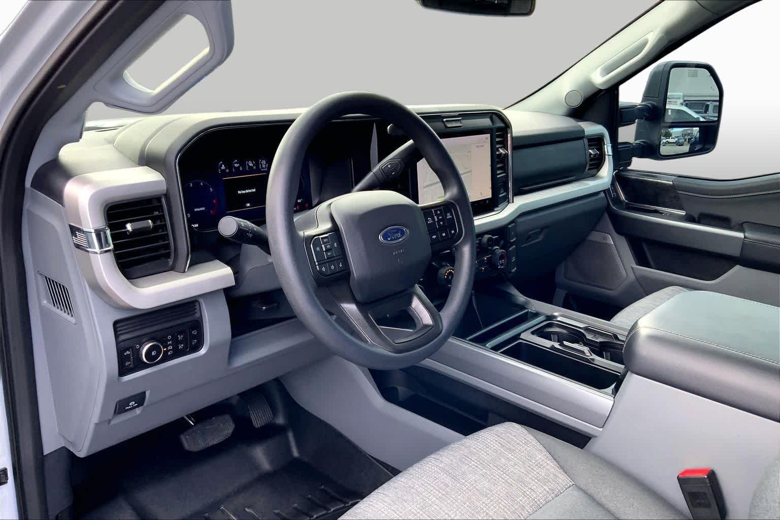 Used 2026 Avalanche Ford XLT image 16
