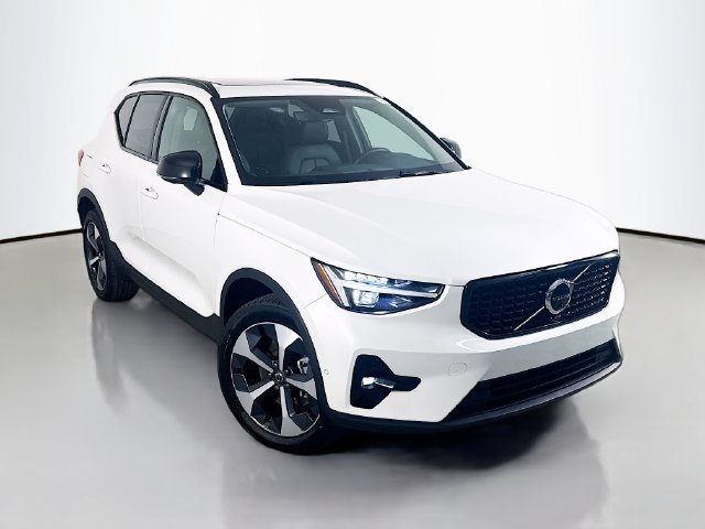 2026 Volvo XC40
