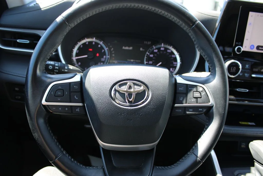Used 2023 Red Toyota XLE image 30