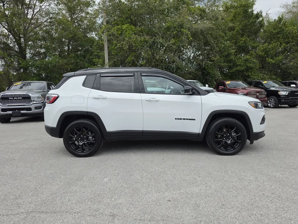 Certified Used 2022 Bright White Clearcoat Jeep Altitude image 3