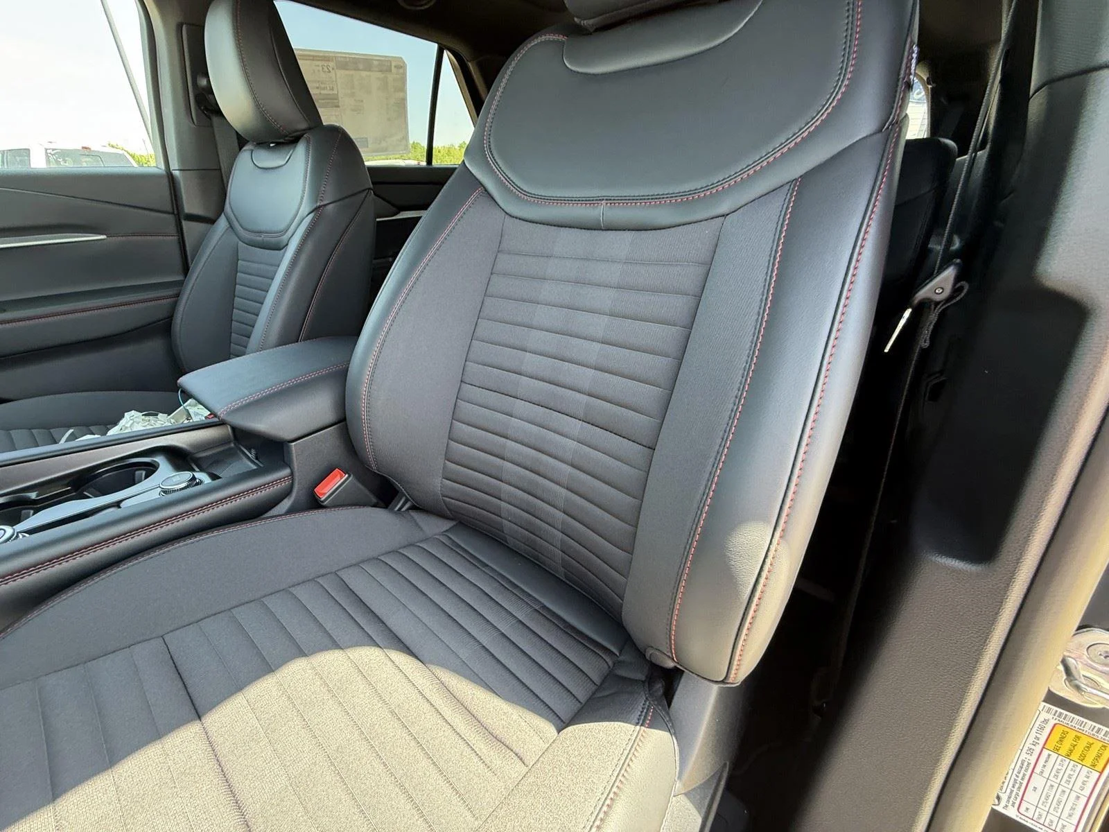 New 2026 Agate Black Metallic Ford ST-Line image 29