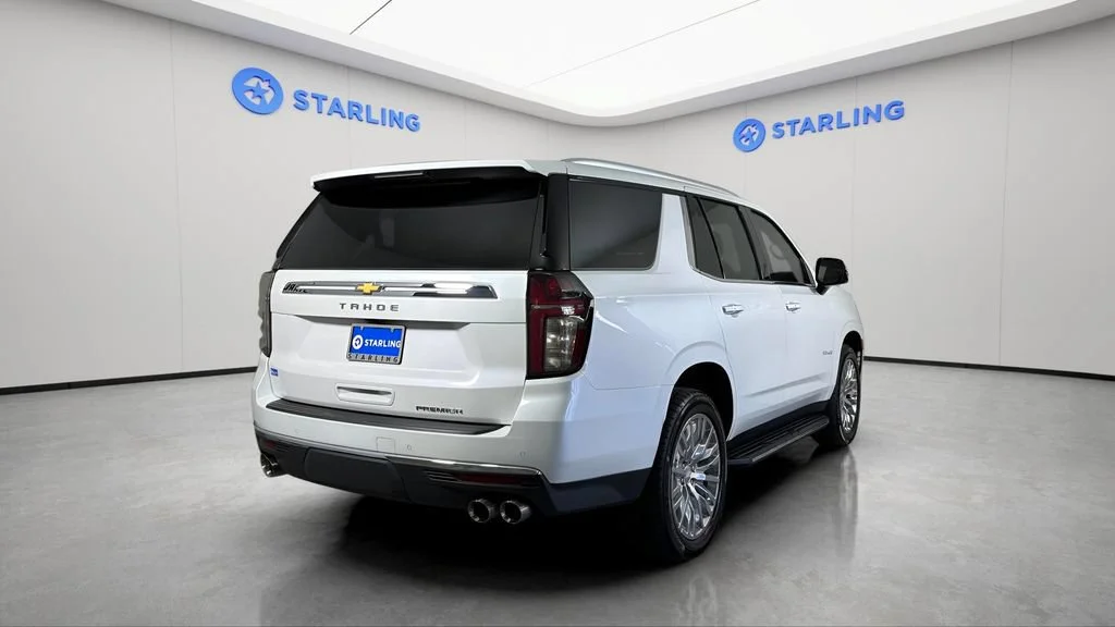 Used 2023 Iridescent Pearl Tricoat Chevrolet Premier image 9