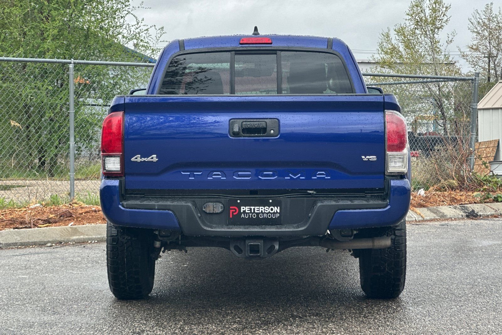 Used 2022 Blue Toyota SR5 image 5