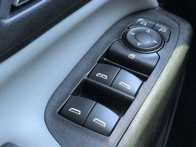 Used 2021 White Chevrolet Premier image 23