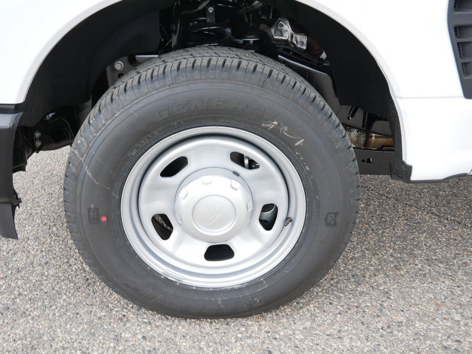 New 2024 Oxford White Ford F-350® XL image 10
