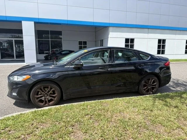 Used 2019 Black Ford SE image 6