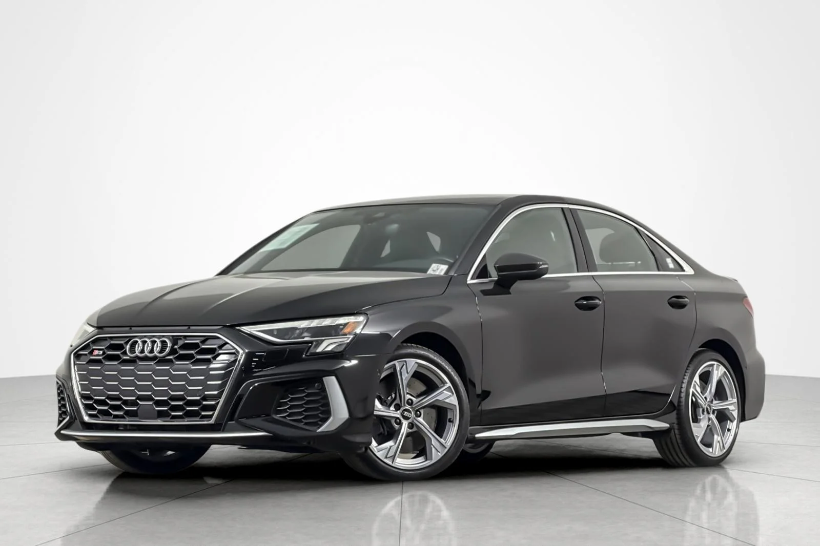 2023 Audi S3 2.0 TFSI Premium quattro S tronic's photo
