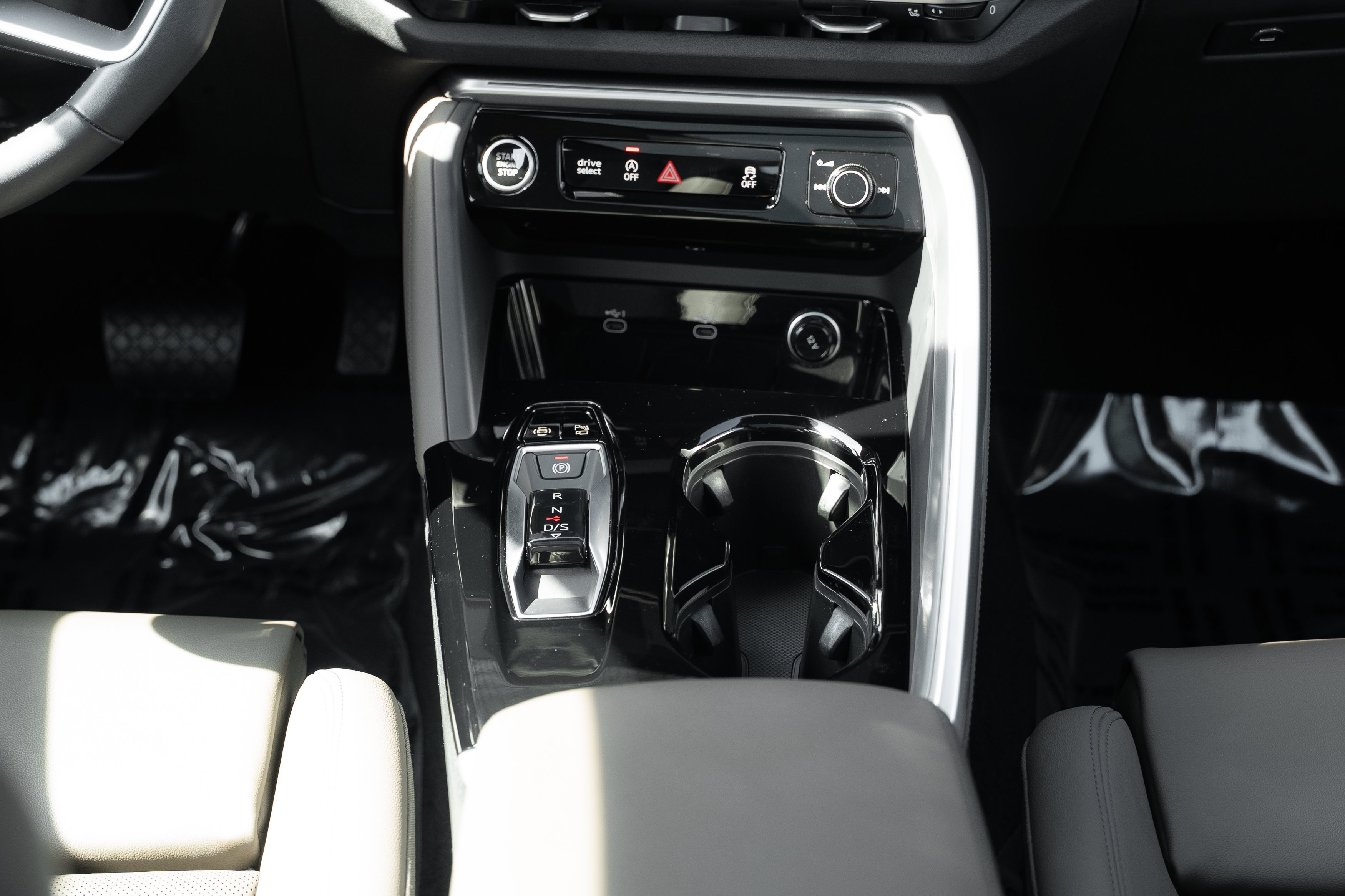 Certified Used 2025 Glacier White Metallic Audi Premium Plus image 17