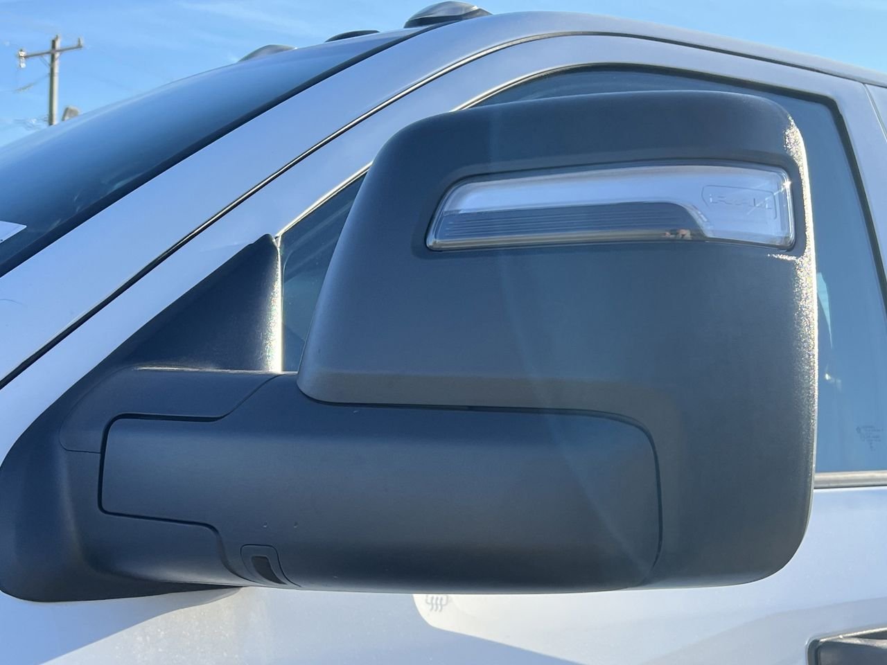 New 2026 Bright White Clear-Coat Exterior Paint RAM Tradesman image 32