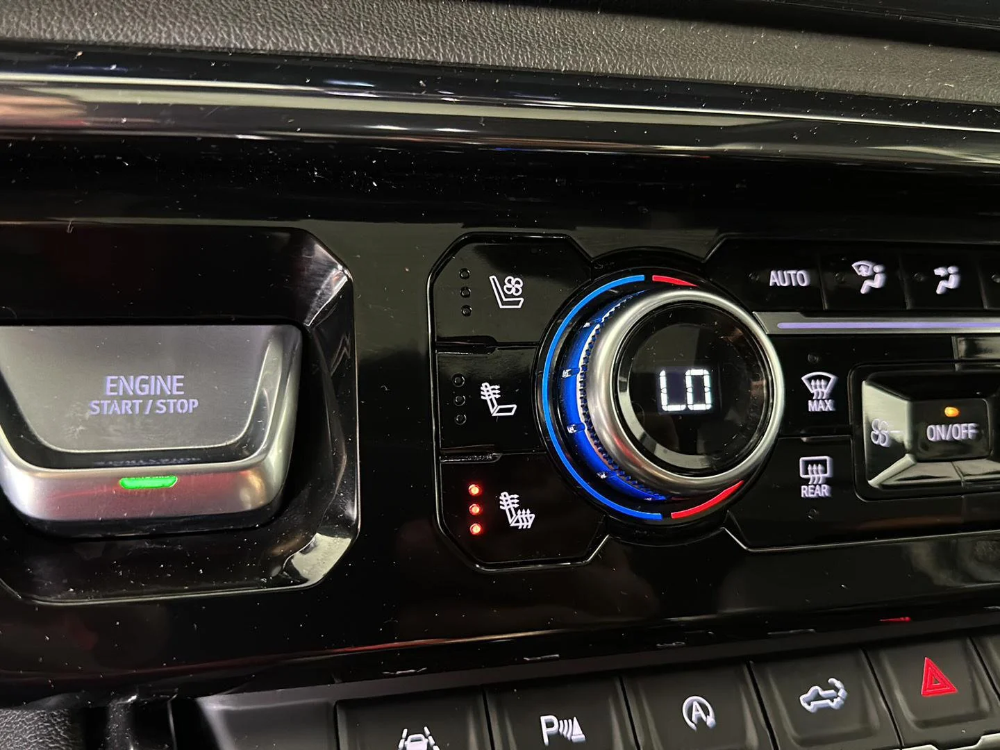 Used 2023 Titanium Rush Metallic GMC AT4 image 9