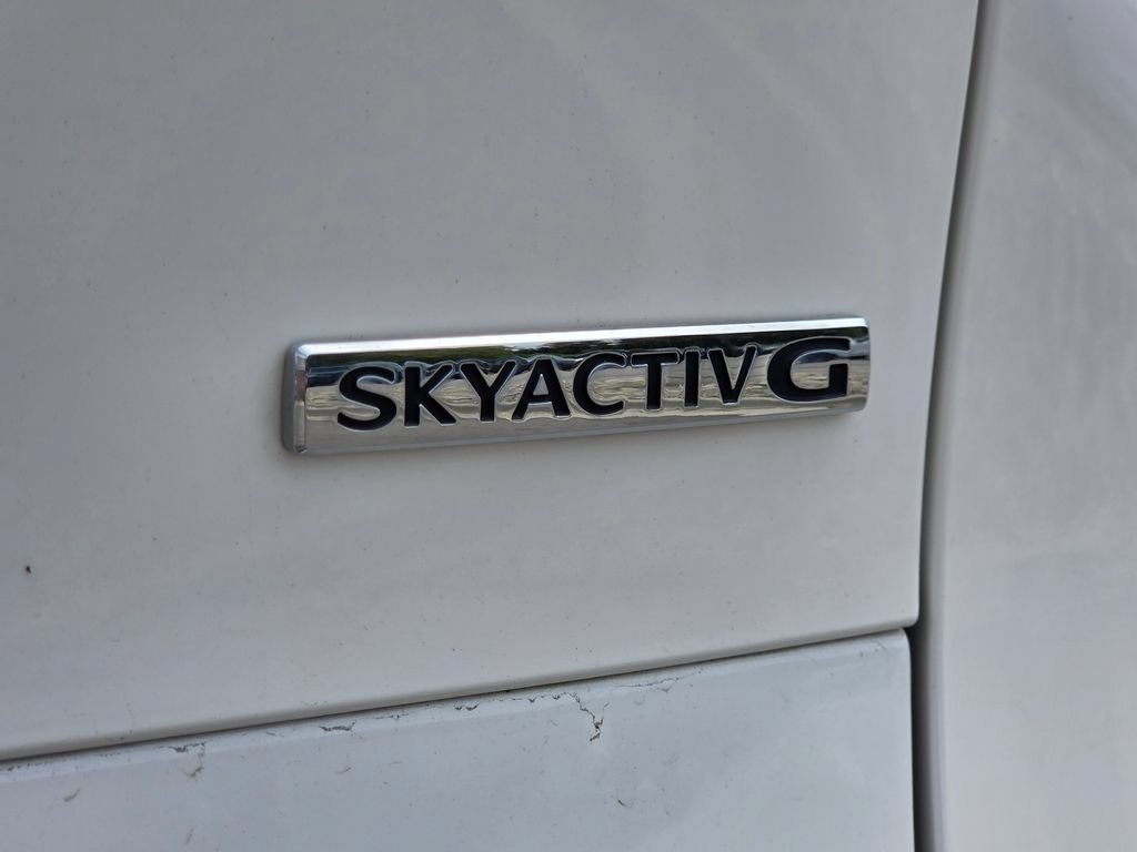 Used 2021 Snowflake White Pearl Mica Mazda Select image 19