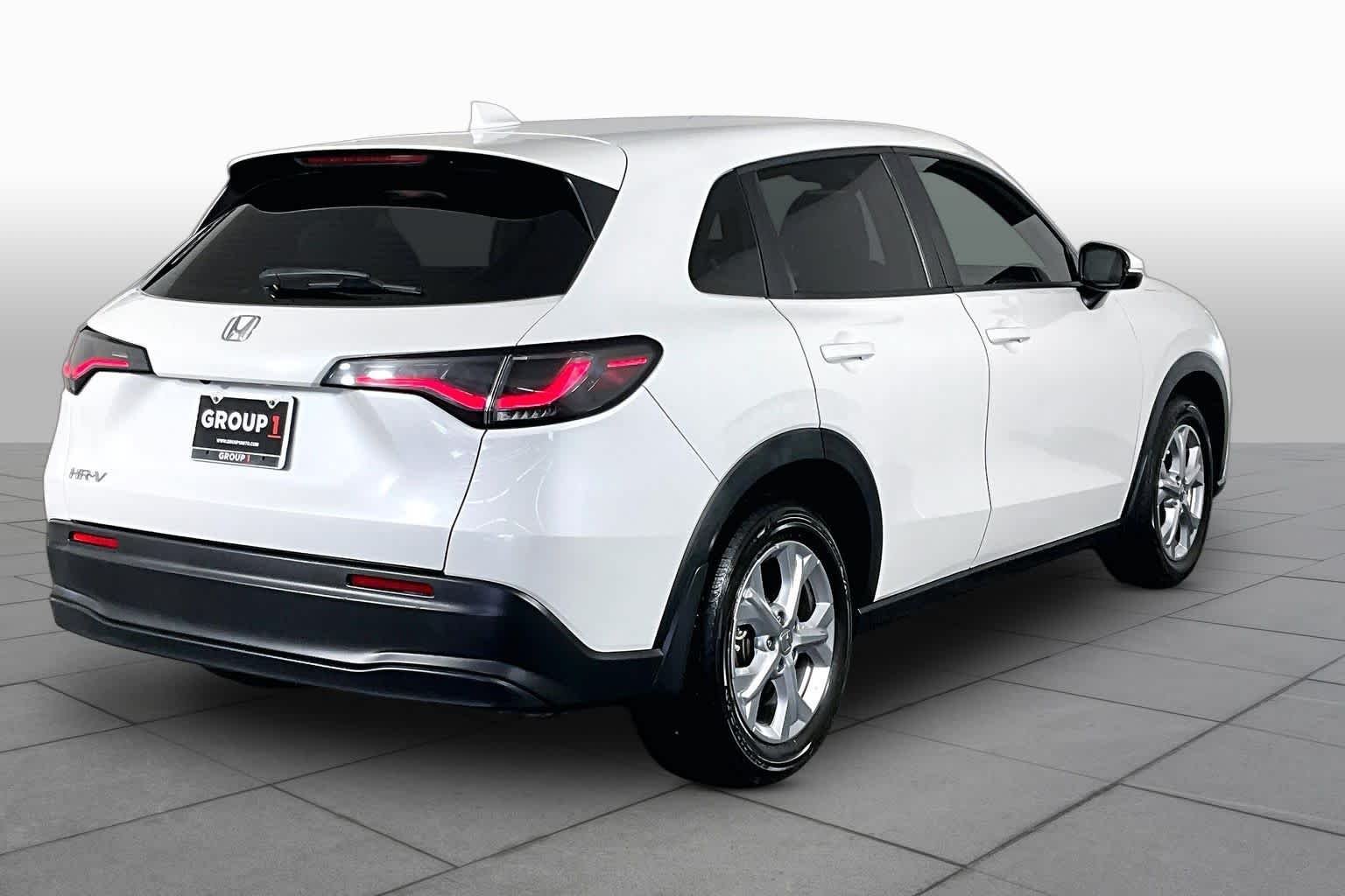 Used 2023 Platinum White Pearl Honda LX image 12