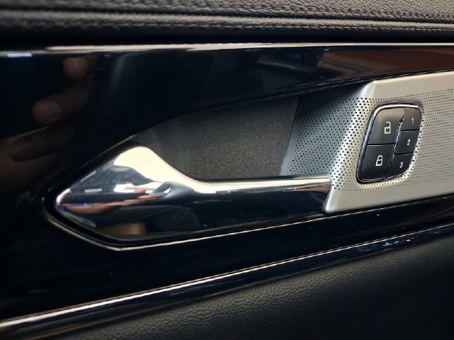 Used 2023 Black Lincoln Reserve image 10