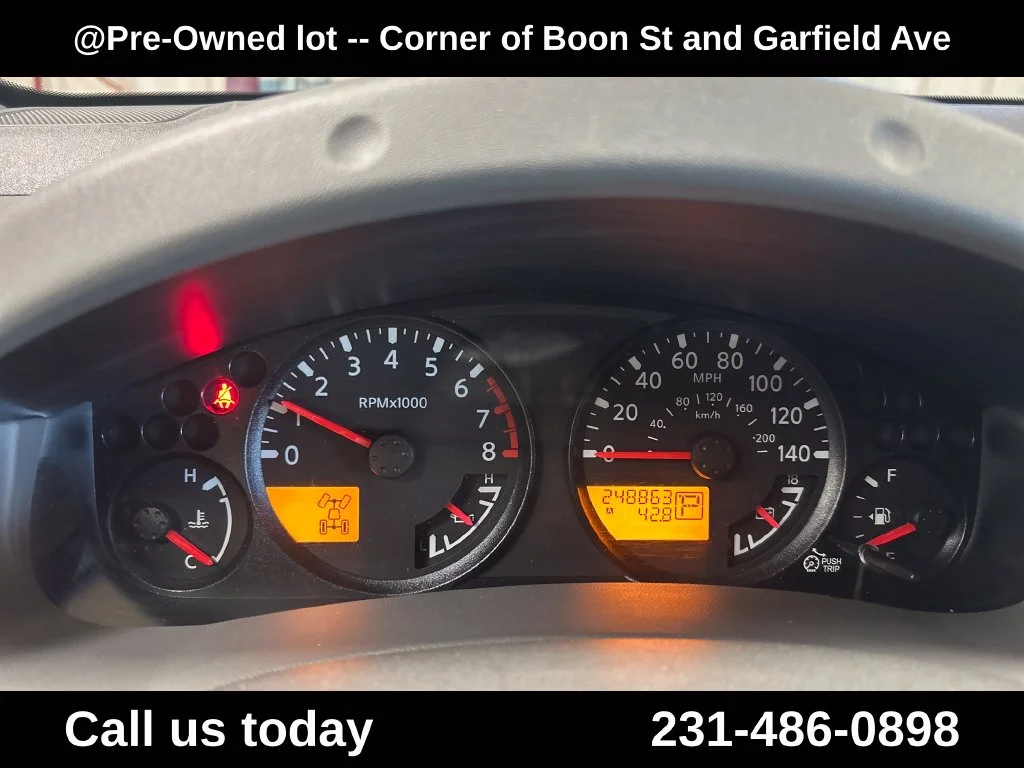 Used 2012 Silver Nissan S image 25