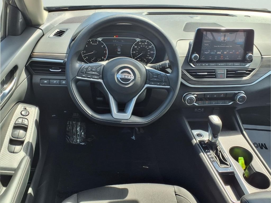Used 2025 Gray Nissan SV FWD image 9