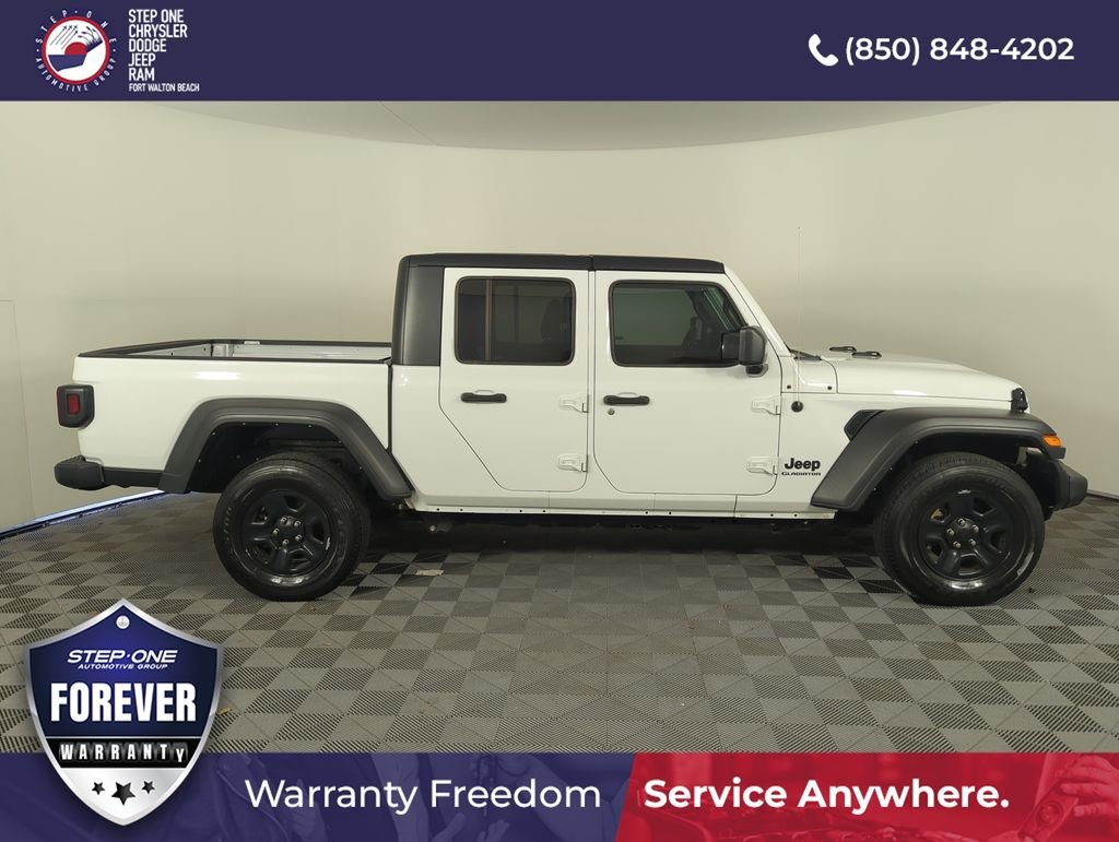 Used 2021 White Jeep Sport image 7
