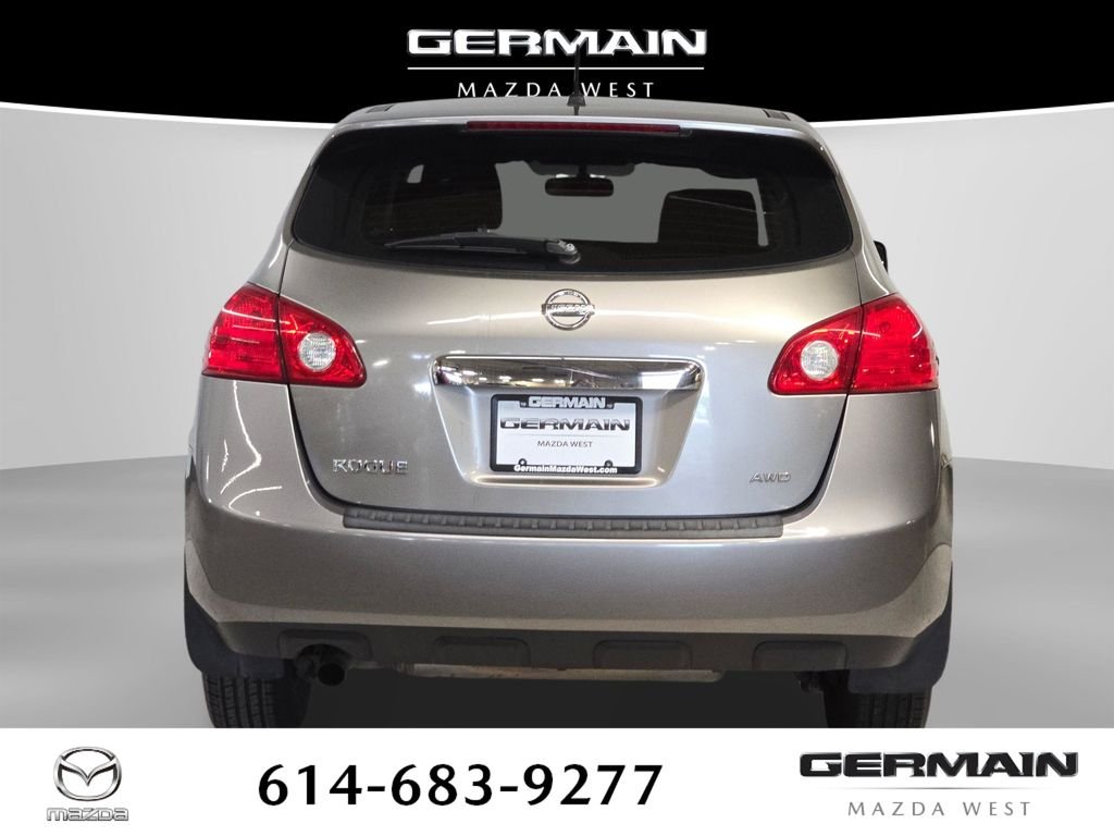 Used 2011 Gray Nissan S image 12
