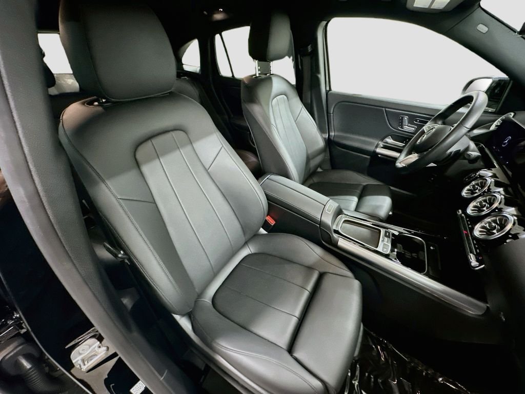 Certified Used 2024 Black Mercedes-Benz GLA 250 image 27