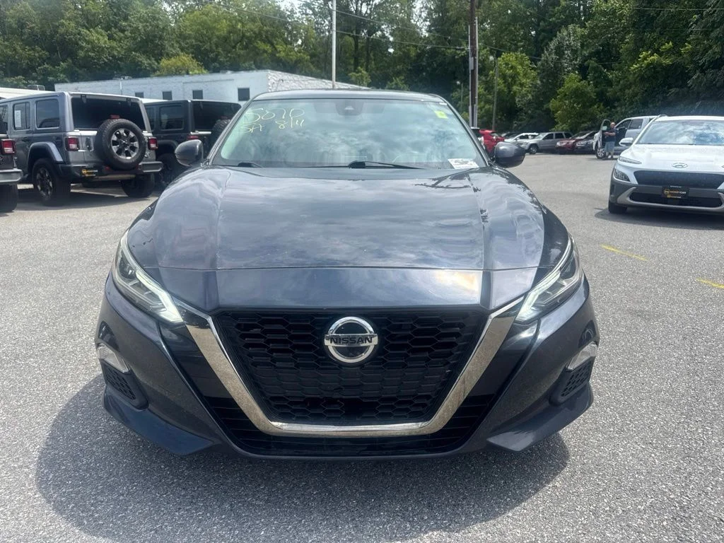 Certified Used 2021 Blue Nissan 2.5 SV image 2