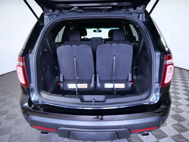 Used 2014 Black Ford XLT image 9
