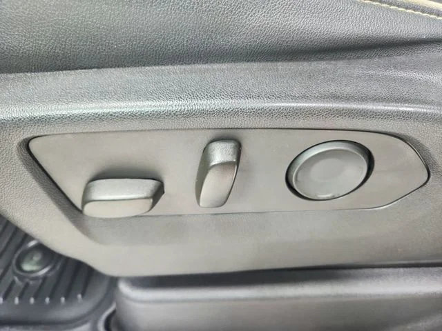Used 2021 Blue Chevrolet Premier image 20