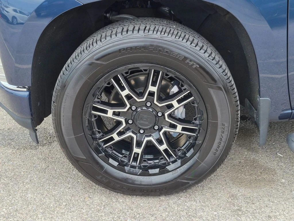 Used 2020 Blue Chevrolet Custom image 9