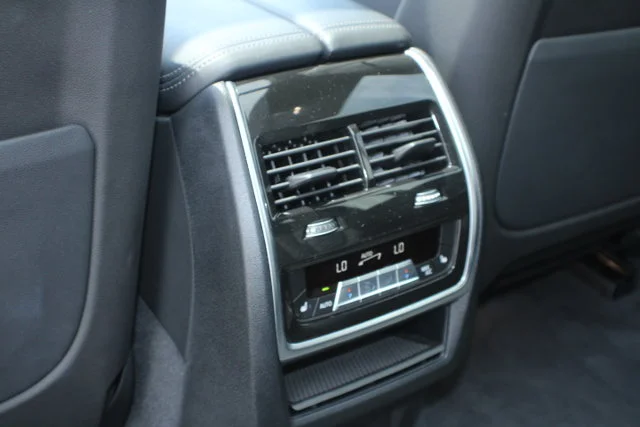 Used 2023 Brooklyn Grey Metallic BMW xDrive40i image 17