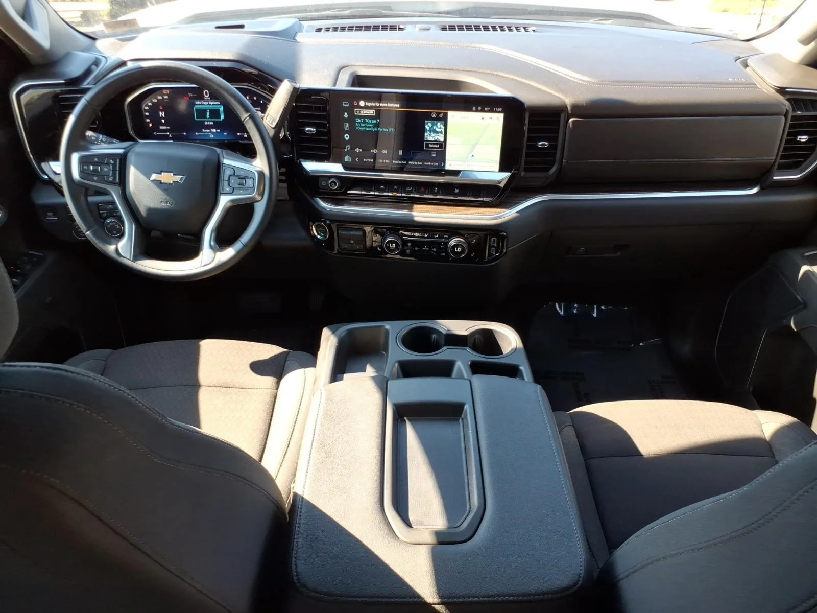 Used 2026 Summit White Chevrolet LT image 28