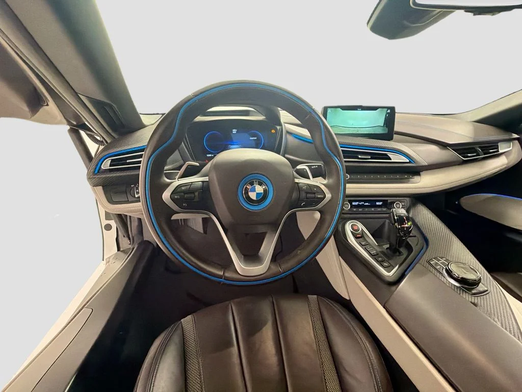 Used 2019 Crystal White Pearl BMW Base image 22