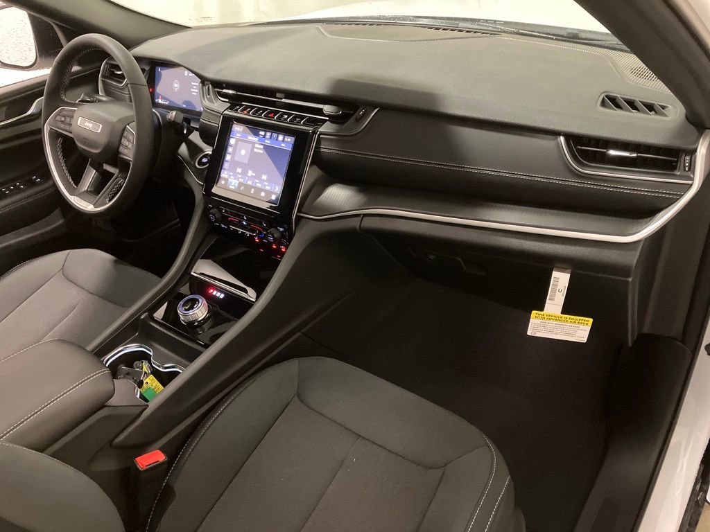 2025 Jeep Grand Cherokee L Laredo - Photo 15