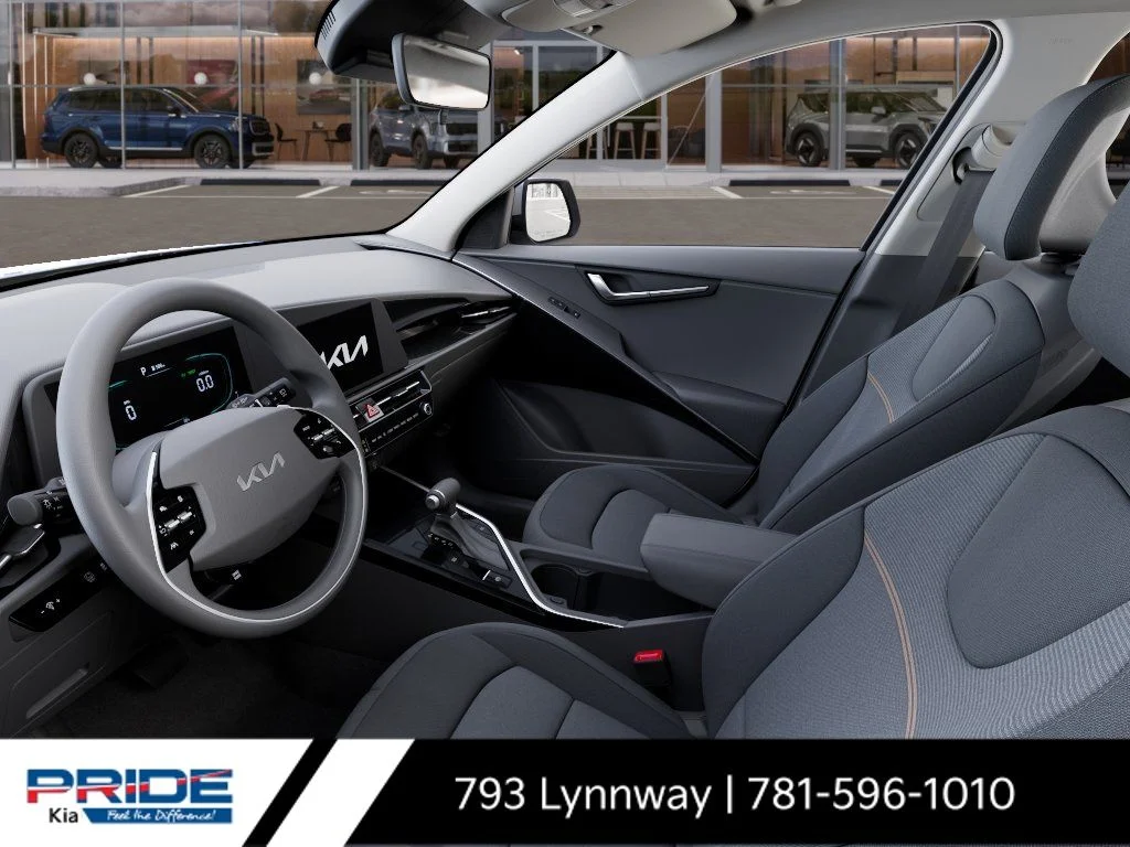 New 2026 Snow White Pearl Kia LX image 18