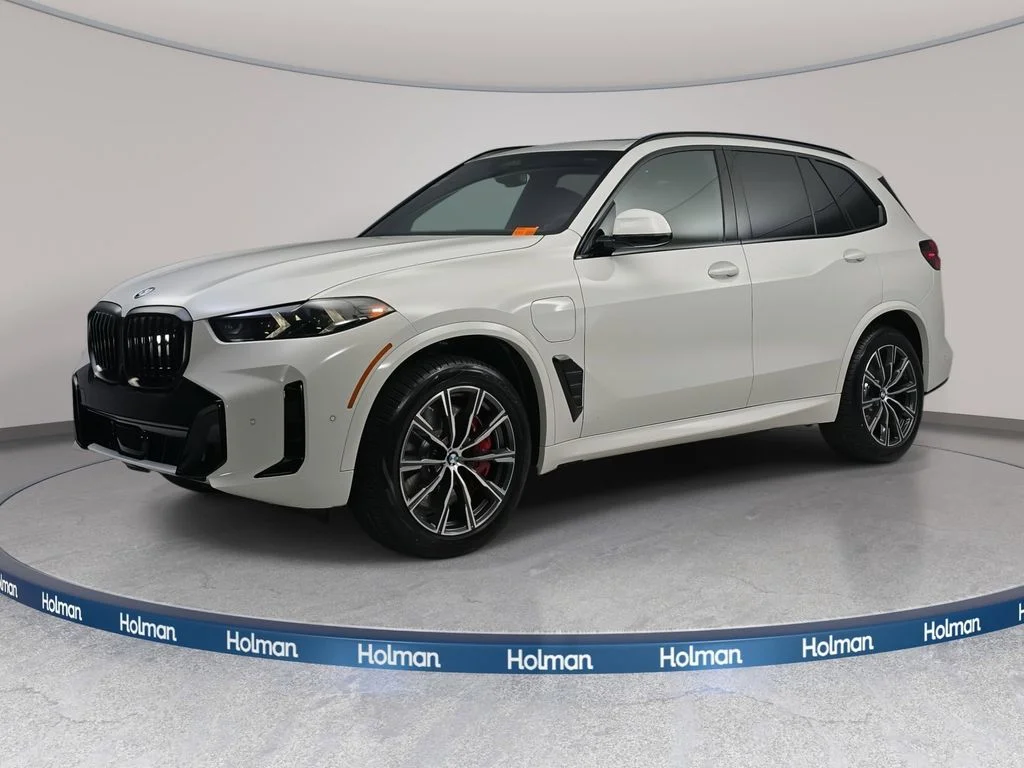 2026 BMW X5 xDrive50e's photo