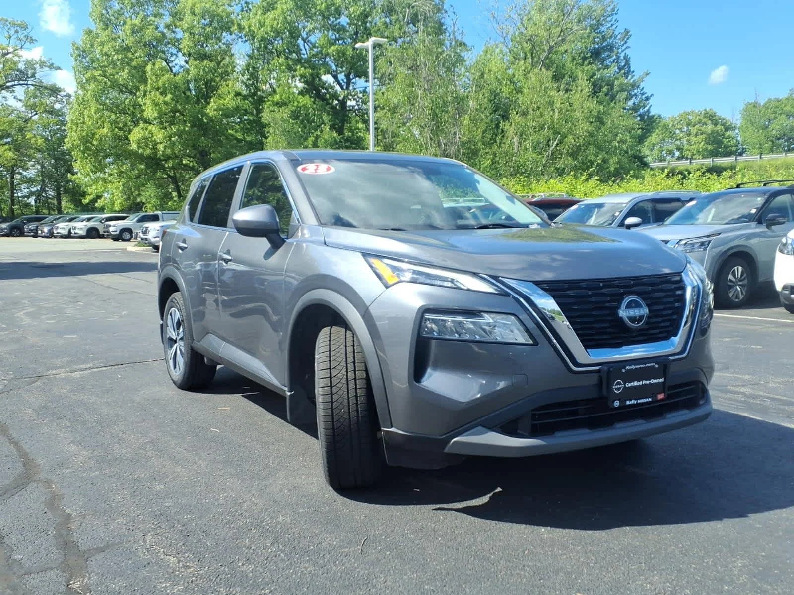 Certified Used 2023 Gun Metallic Nissan SV image 3