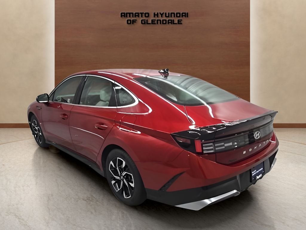 Certified Used 2025 Red Hyundai SEL image 4