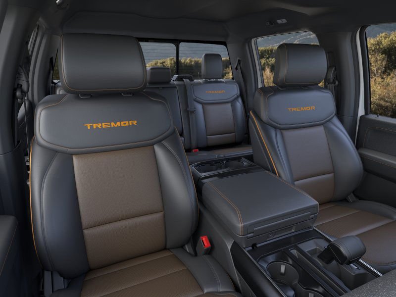 New 2025 Space White Metallic Ford Tremor® image 40