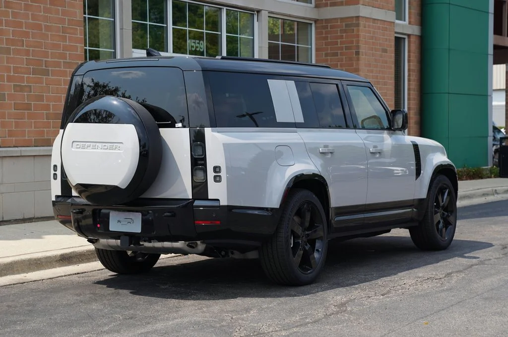 New 2026 Borasco Grey Land Rover X-Dynamic SE image 6