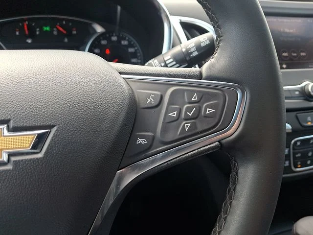 Used 2024 Lakeshore Blue Chevrolet LT image 20