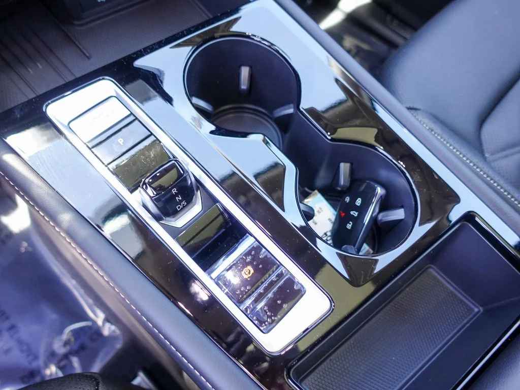 New 2026  Volkswagen SE w/Technology image 20