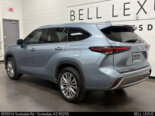 Used 2024  Toyota Platinum image 9