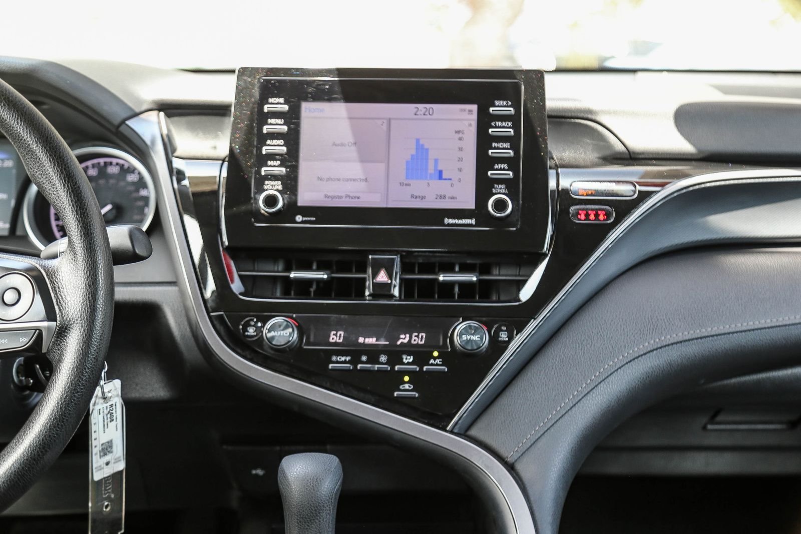 2024 Toyota Camry LE - Photo 13